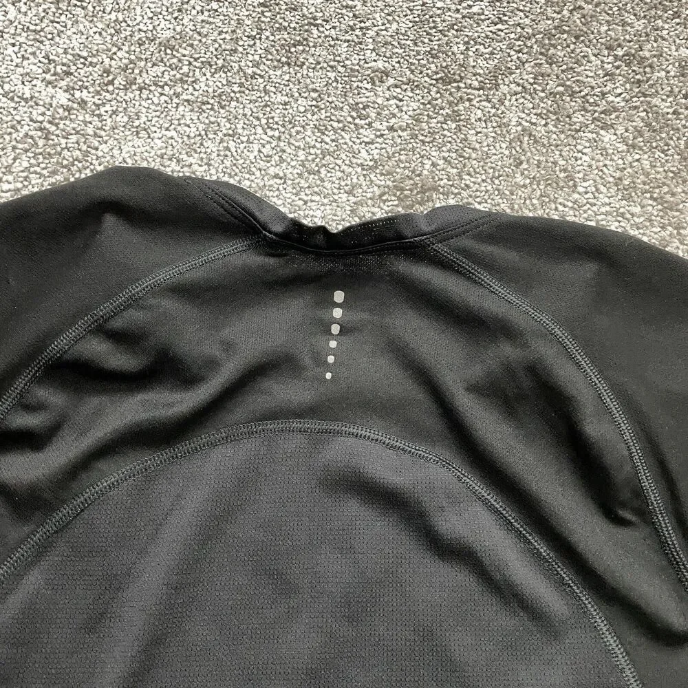 The North Face Active Top Womens Small Black Short Sleeve Round Neck Running Gym - Picture 4 of 11